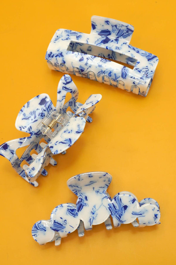 VINTAGE TOILE PATTERN HAIR CLAW CLIPS