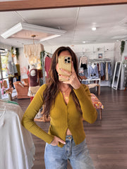 Aria Button Top