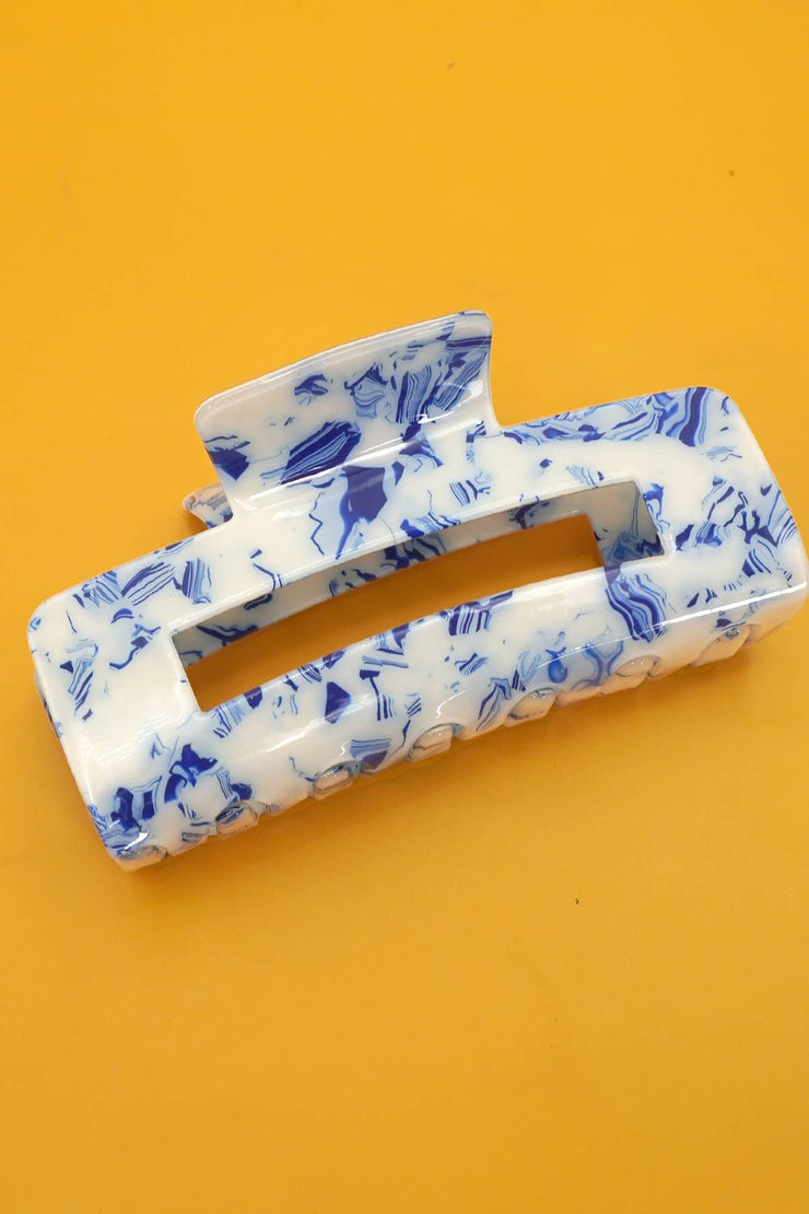 VINTAGE TOILE PATTERN HAIR CLAW CLIPS