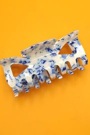 VINTAGE TOILE PATTERN HAIR CLAW CLIPS