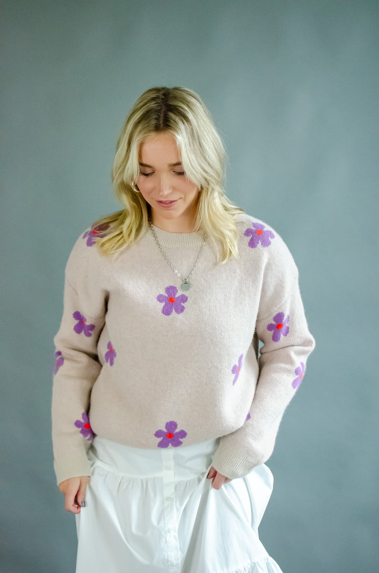 Wylie Flower Sweater Beige
