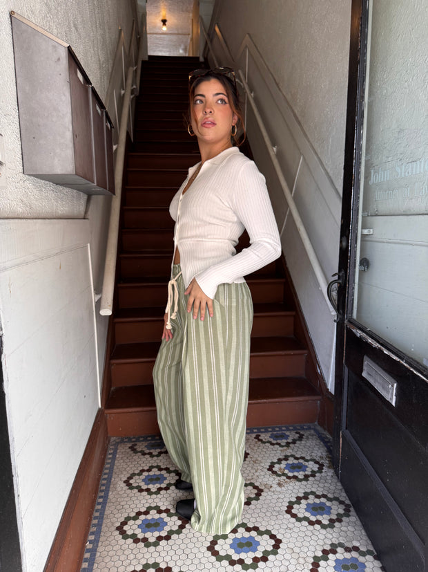 Aria Button Top