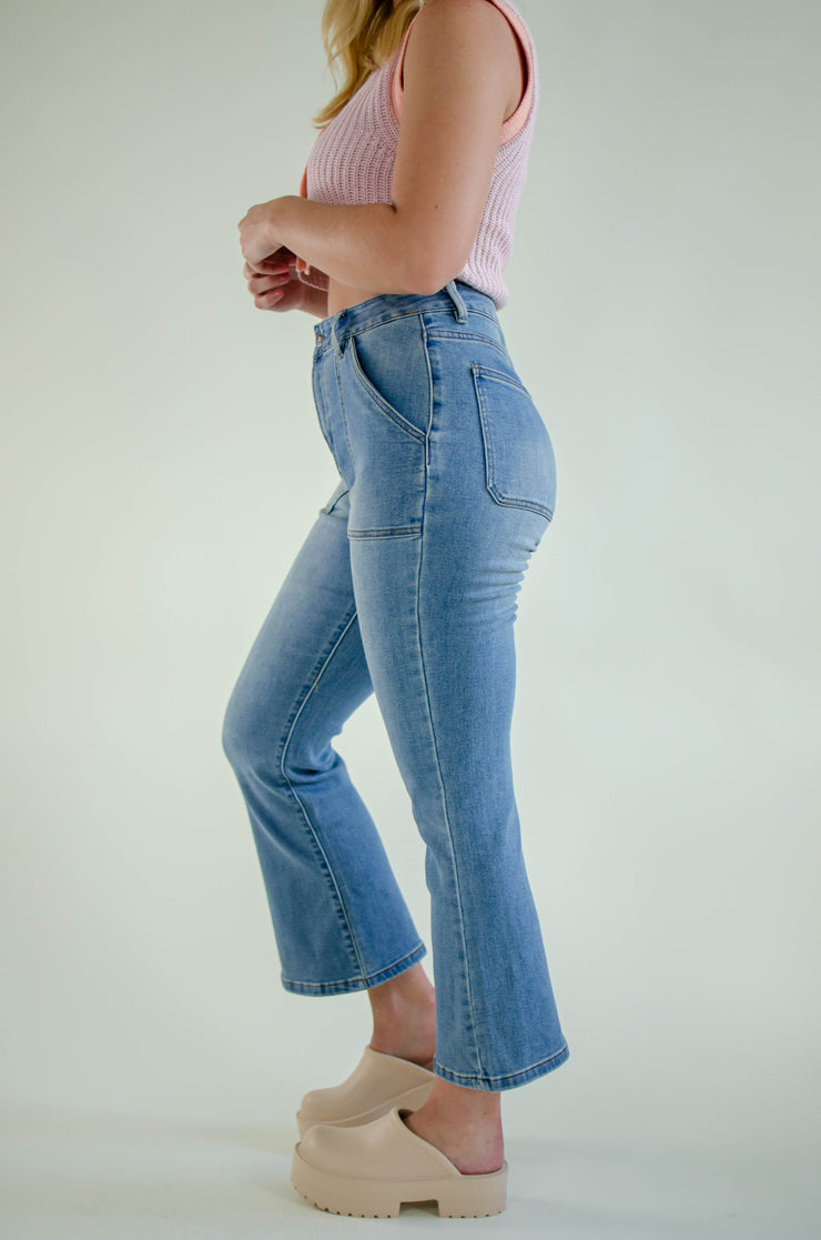 Jaycie Flare Jeans Medium Wash