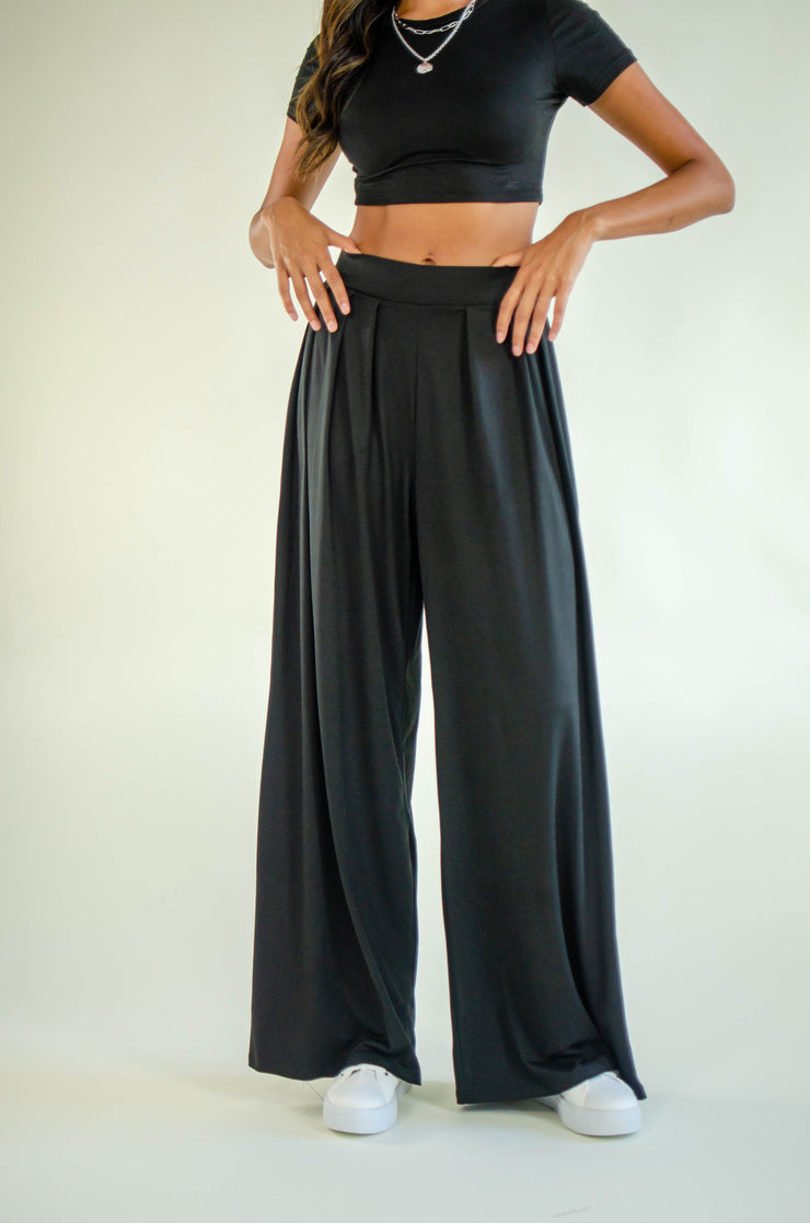 Brandy Pleated Wide Leg Pants Black