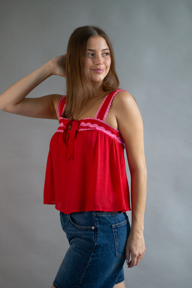 Wavy Trim Tank Top