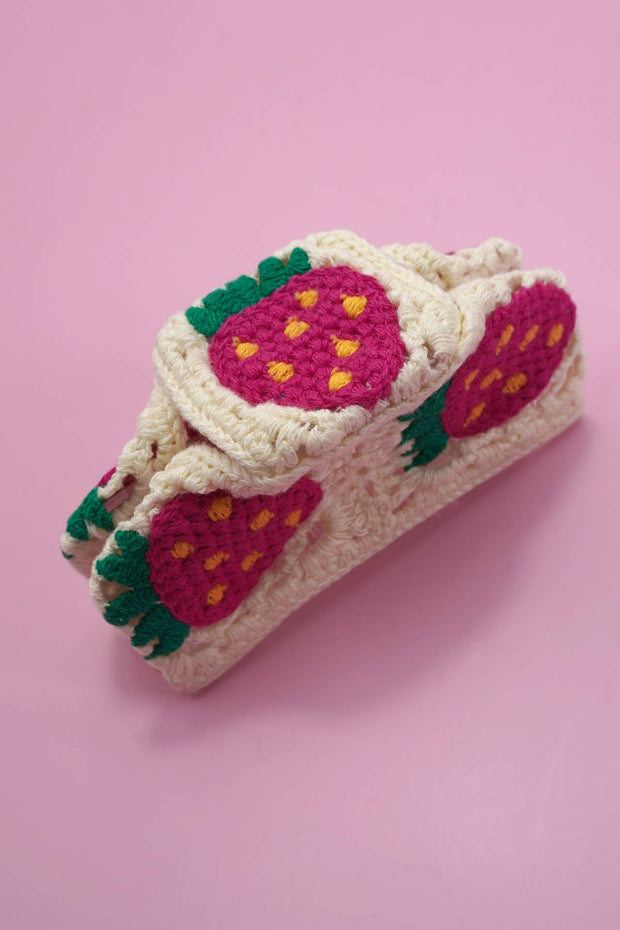 JUMBO CROCHET FLORAL HAIR CLAW CLIPS