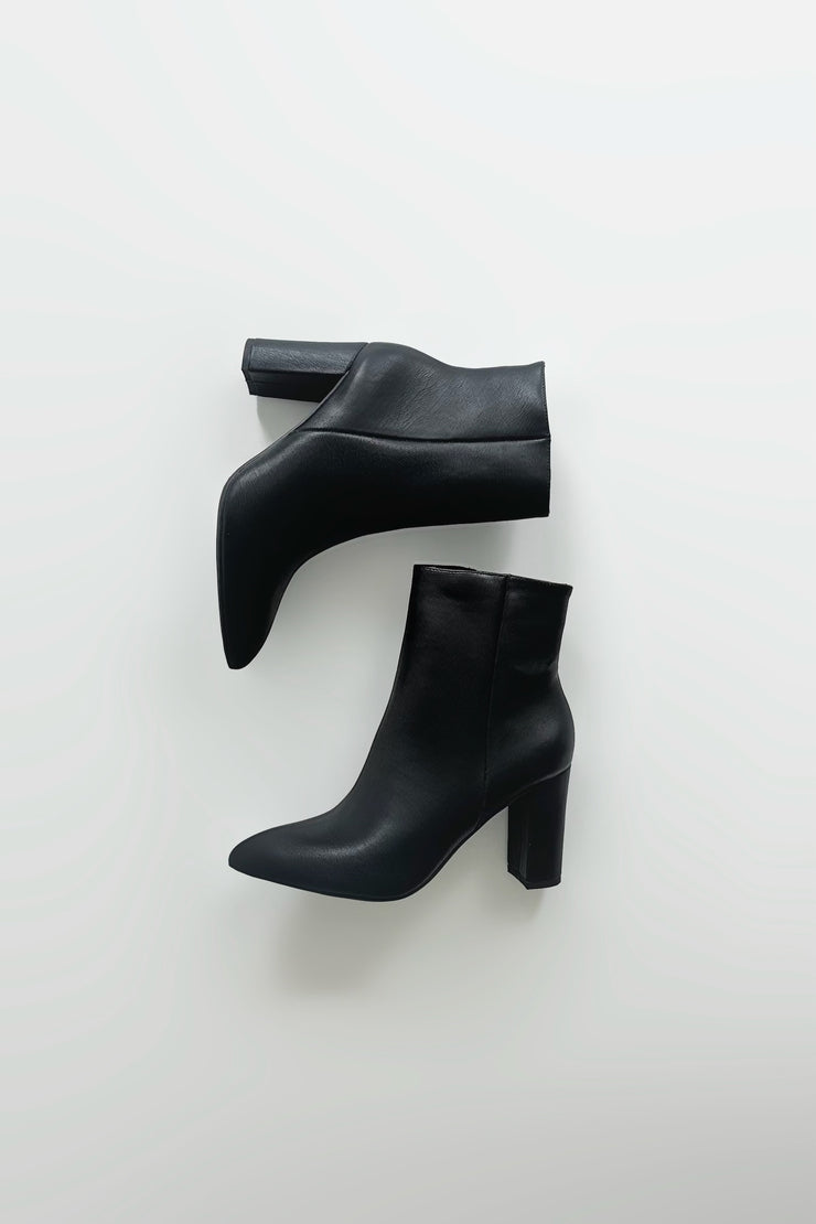 Samira Pointed Toe Booties Black