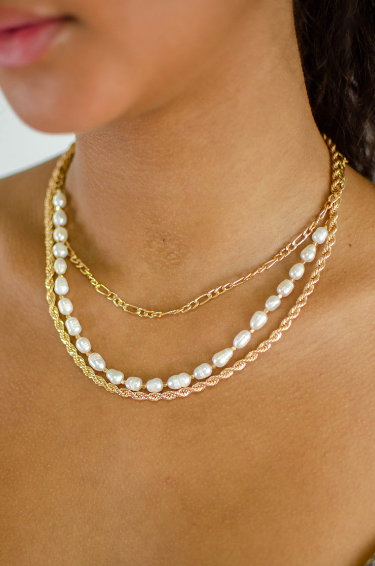 Layered Chain Pearl Necklace