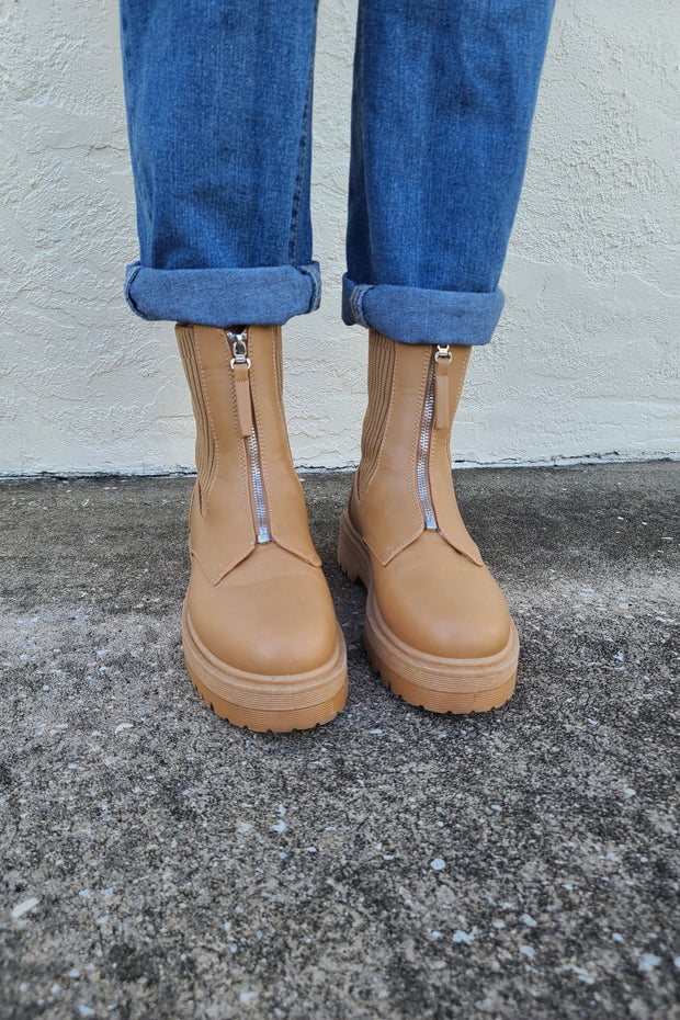 Nellie Zipped Boots Tan